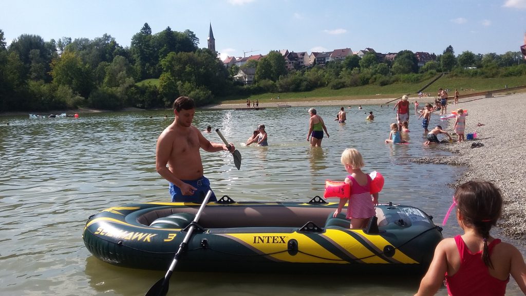 Der Stausee lädt zum Baden ein.